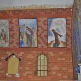Con i materiali poverissimi che aveva a disposizione realizz� tra l�altro il ciclo degli episodi pi� importanti della vita di Santa Chiara e San Francesco